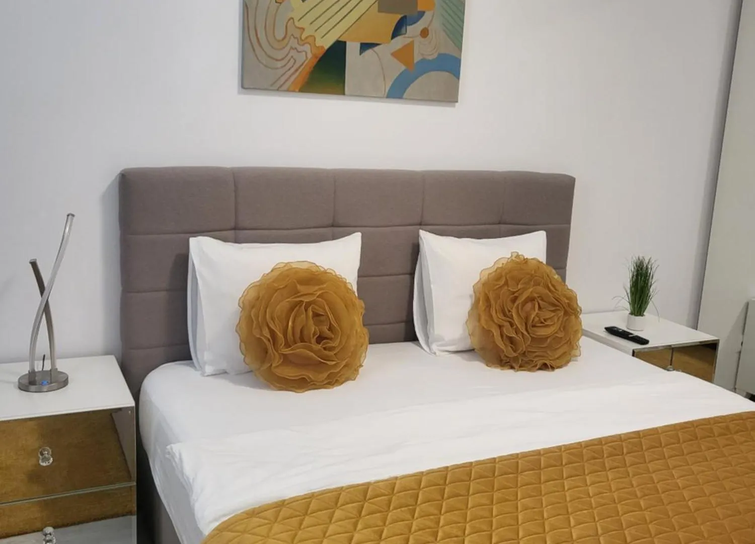 Apartment Hils Pallady Apartament Lyly Bucharest